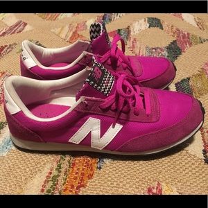 DSW New Balance Pink shoes Size 8